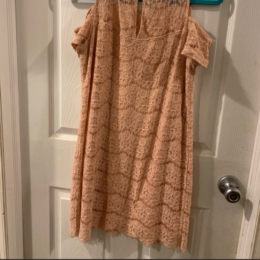 Bundle of two Monteau Dresses - Picture 2 of 6